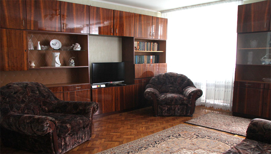 Retro Twist Apartment is a 3 rooms apartment for rent in Chisinau, Moldova